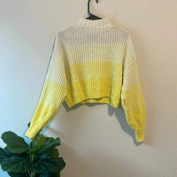 MM by My Michelle size XS cropped sweater - Picture 1 of 5